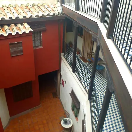 La Soledad, Junto Al Alcazar *